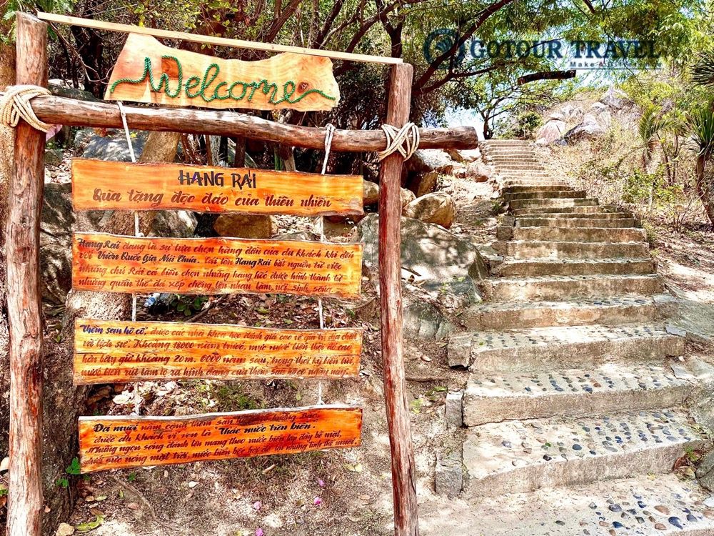 Lối vào Hàng Rái - Tour Ninh Thuận