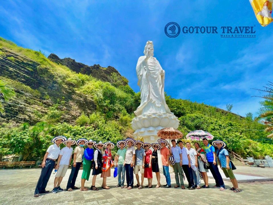 Thắng cảnh chùa Đục - tour đảo Lý Sơn